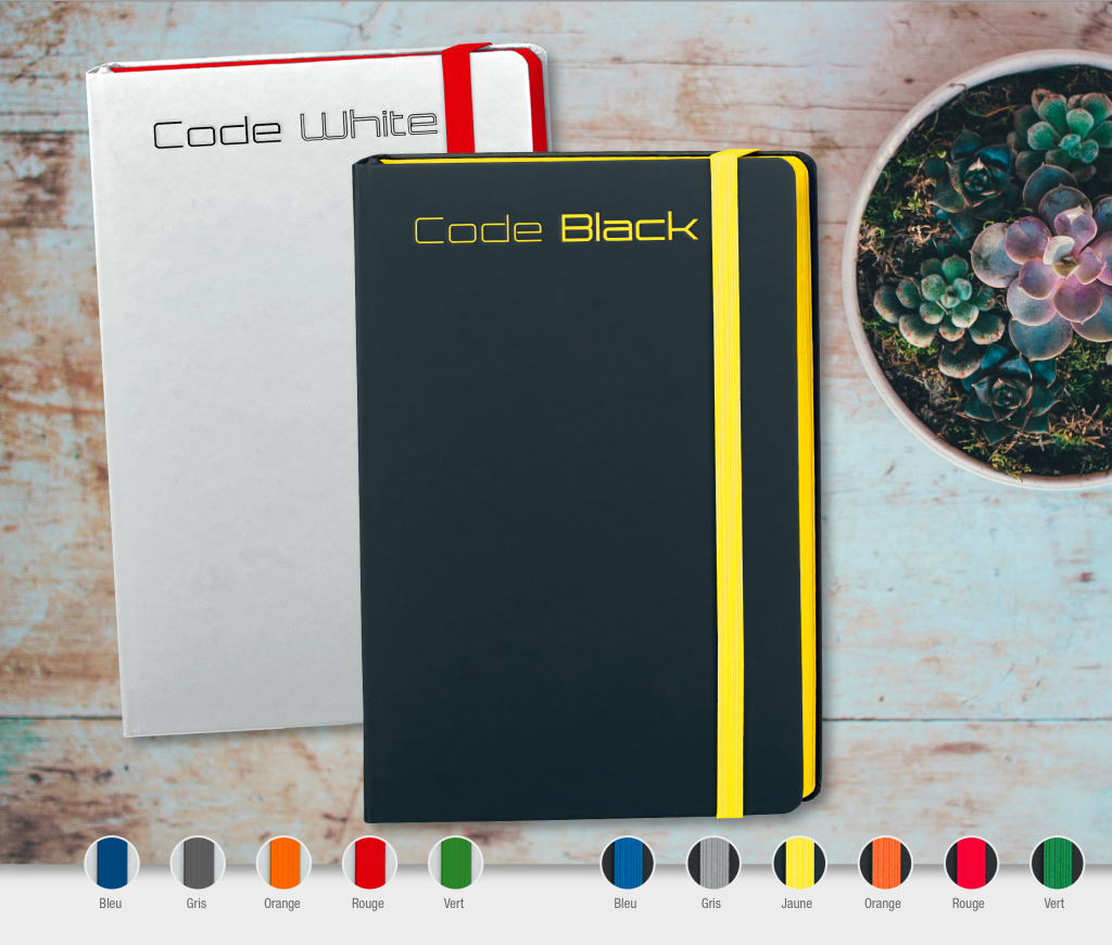 Carnets d'écriture Code Black noir avec tranche et élastique jaune et Code White blanc avec tranche et élastique rouge